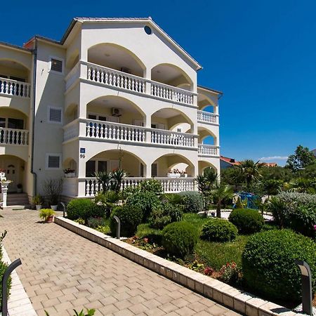 Apartments Kendes Водице Екстериор снимка
