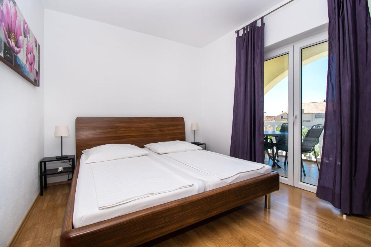 Apartments Kendes Водице Екстериор снимка