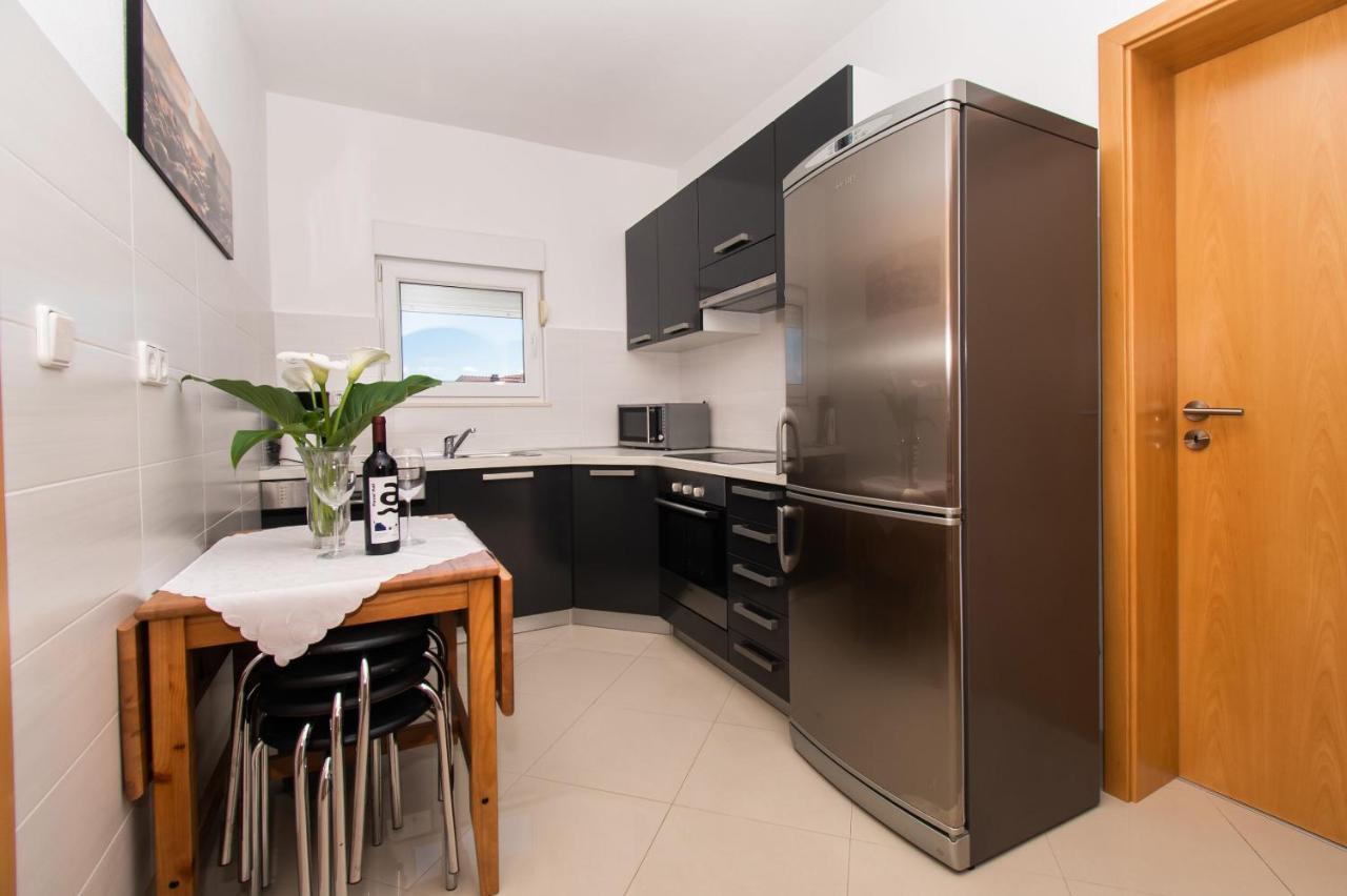 Apartments Kendes Водице Екстериор снимка