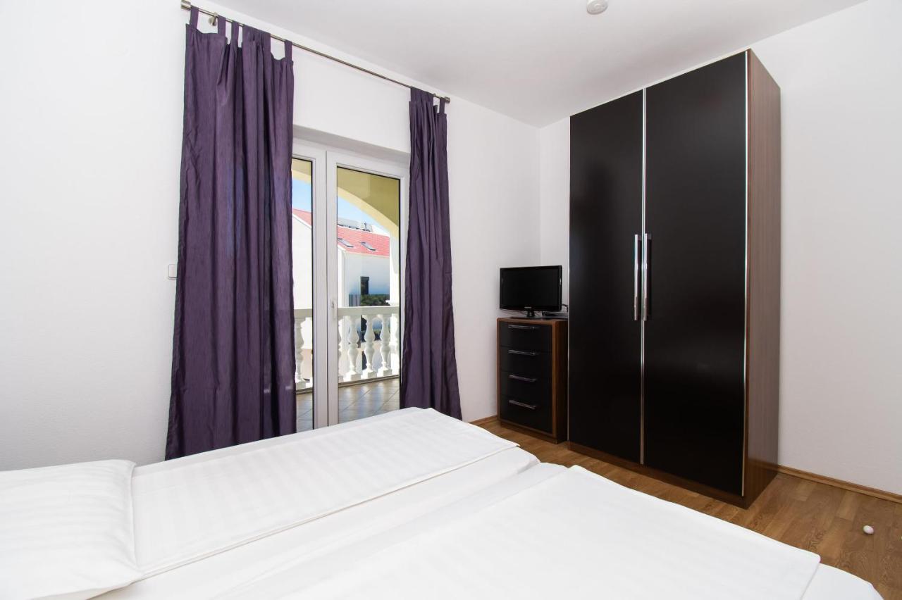 Apartments Kendes Водице Екстериор снимка