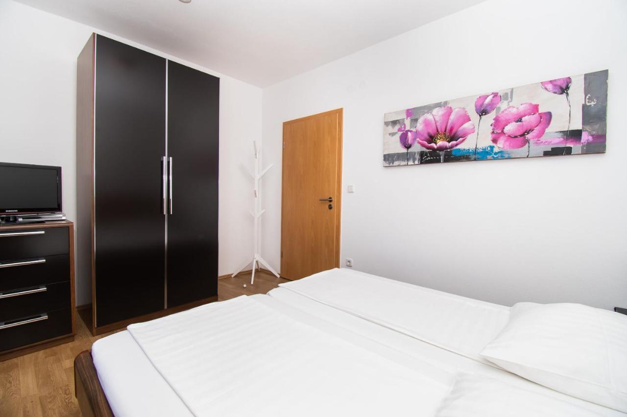 Apartments Kendes Водице Екстериор снимка