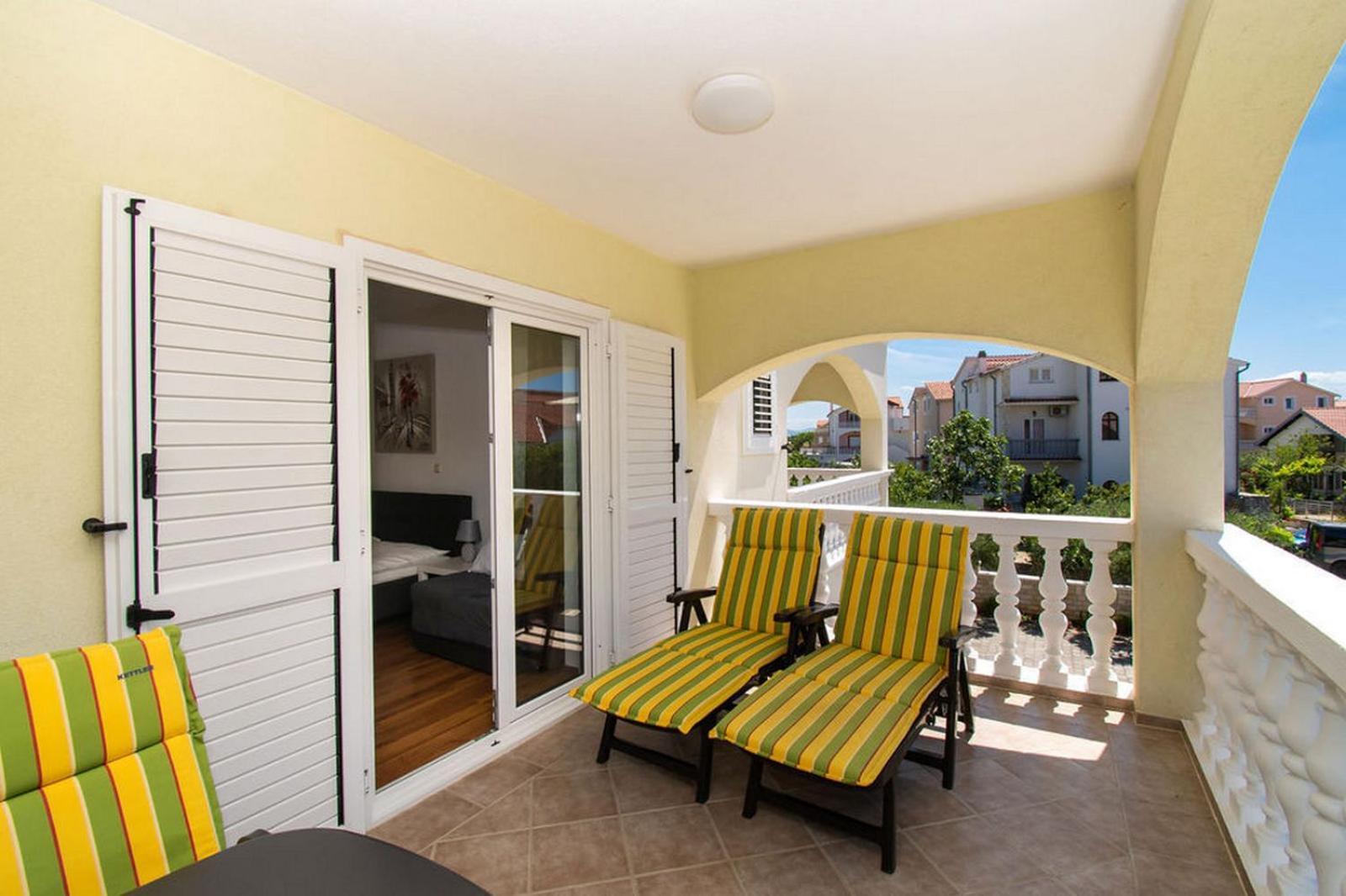 Apartments Kendes Водице Екстериор снимка