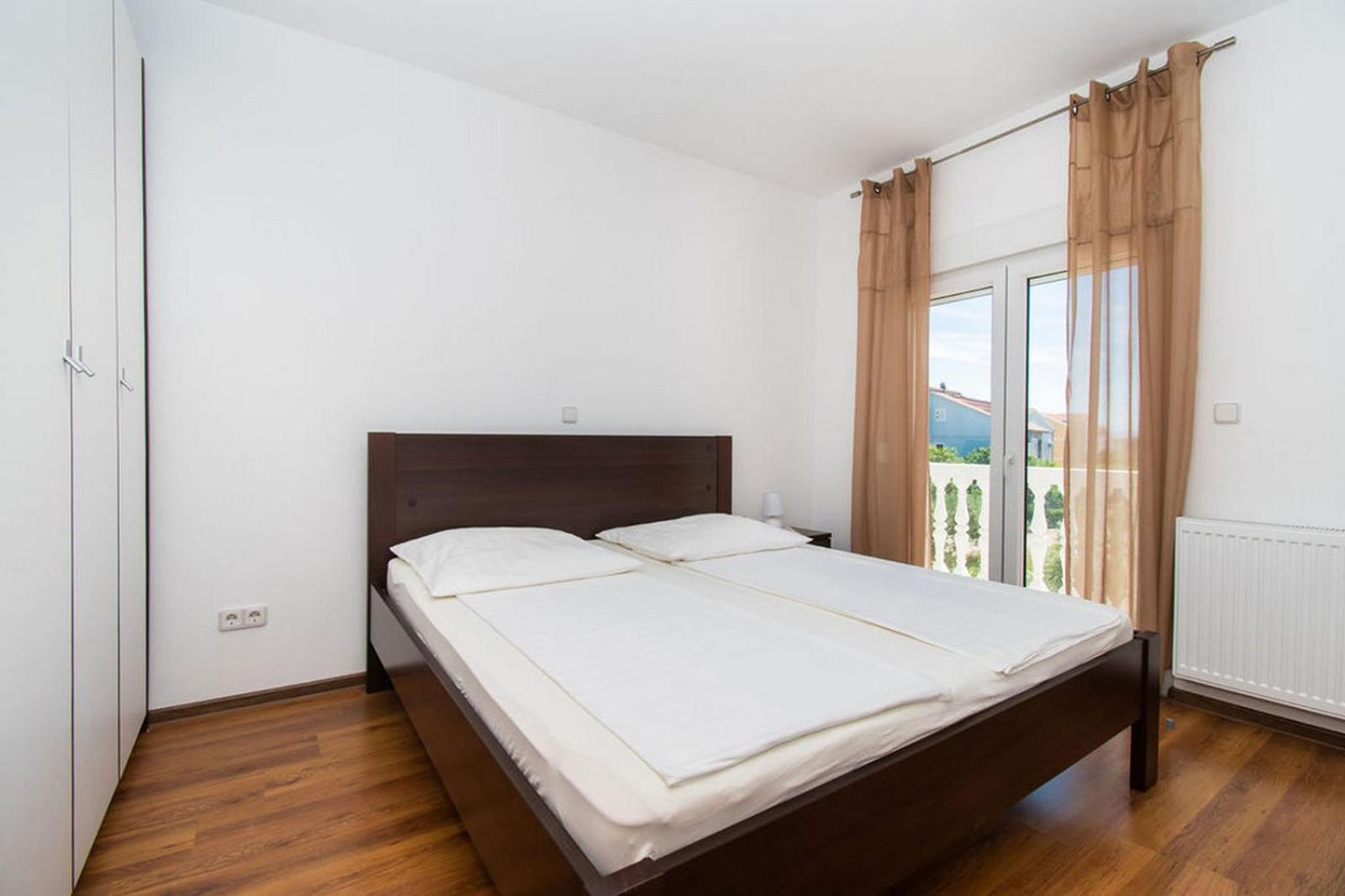 Apartments Kendes Водице Екстериор снимка