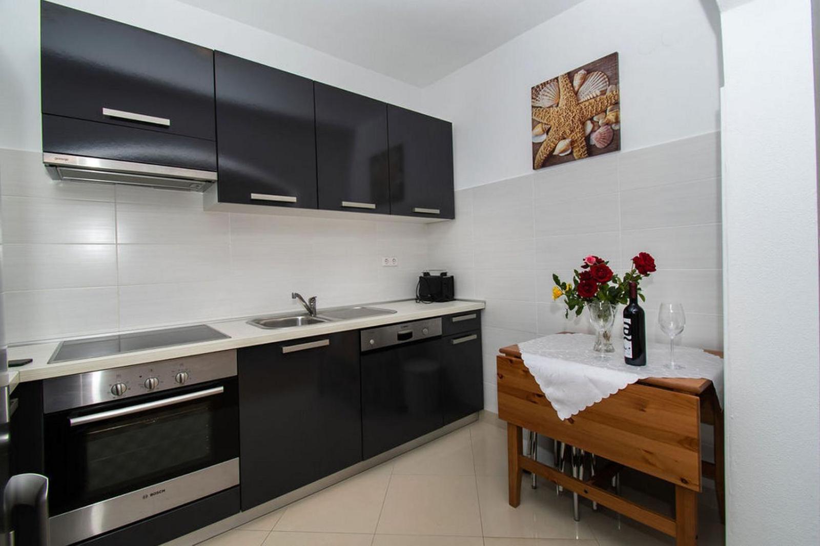 Apartments Kendes Водице Екстериор снимка
