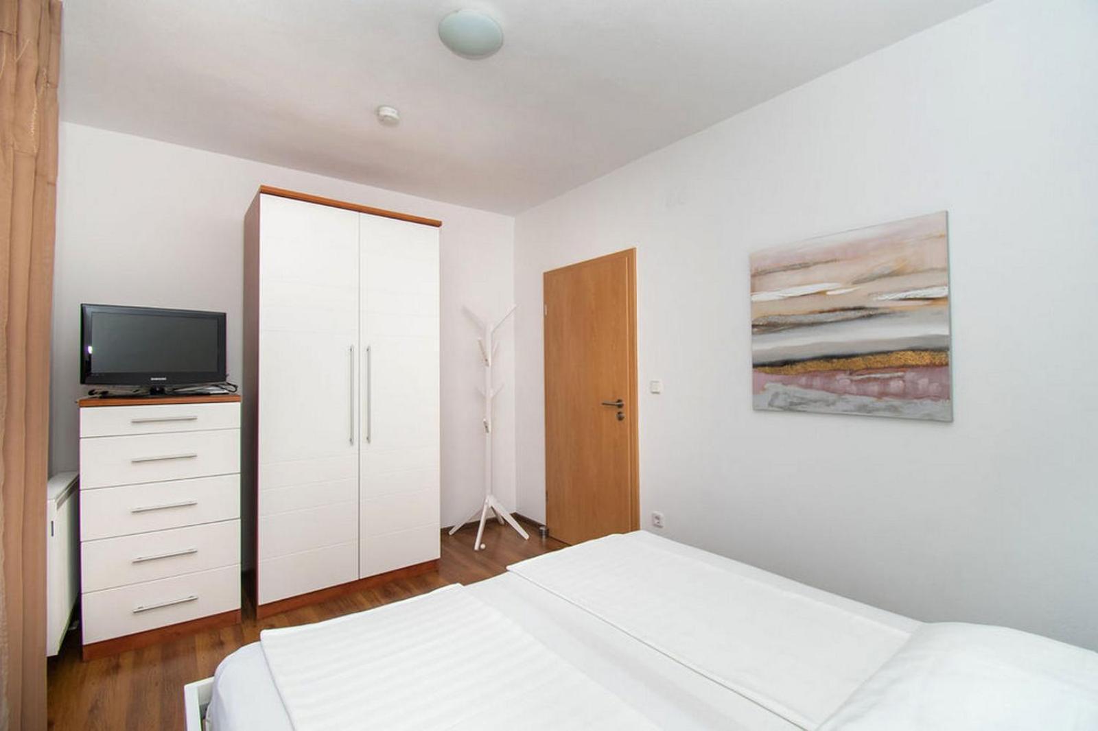 Apartments Kendes Водице Екстериор снимка
