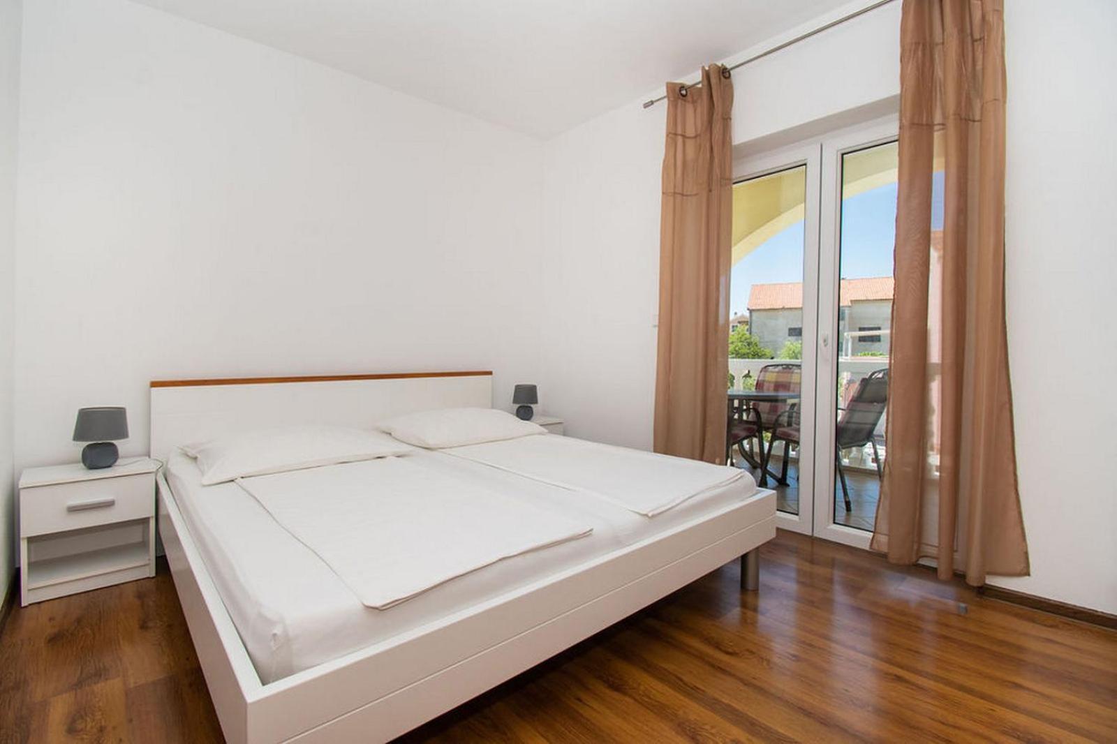 Apartments Kendes Водице Екстериор снимка