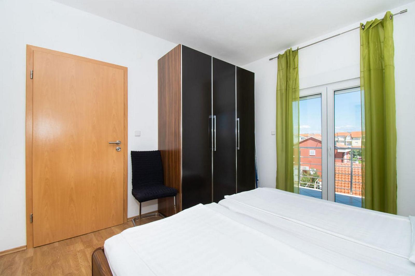 Apartments Kendes Водице Екстериор снимка