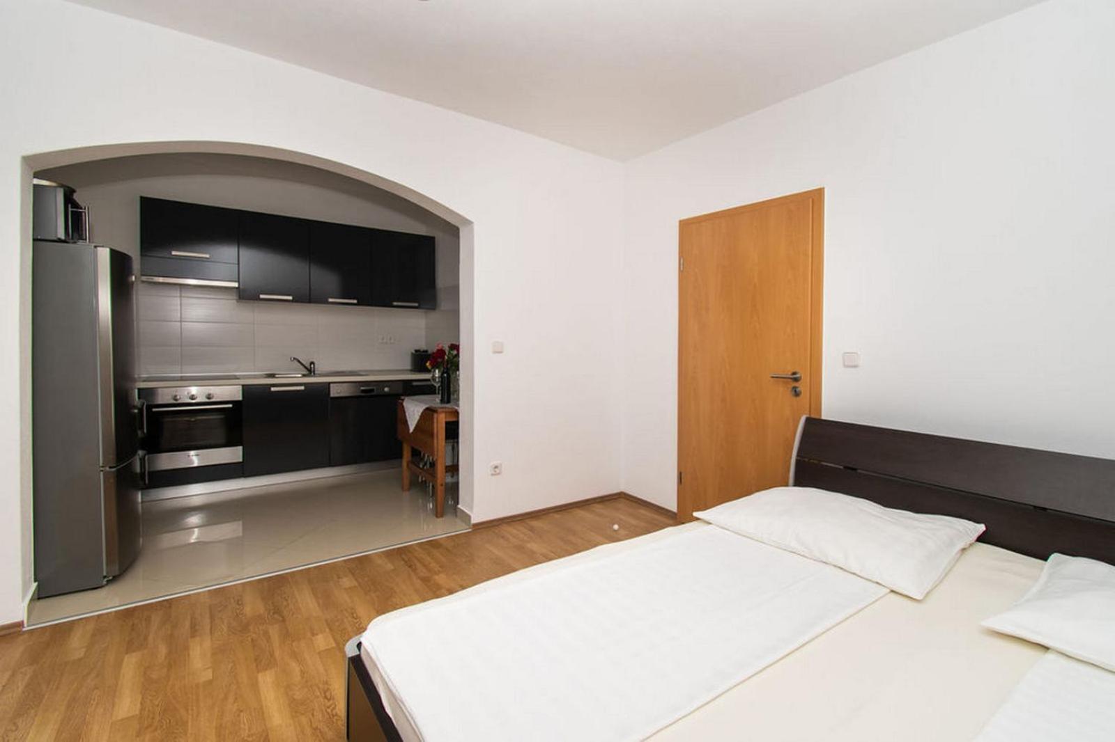 Apartments Kendes Водице Екстериор снимка