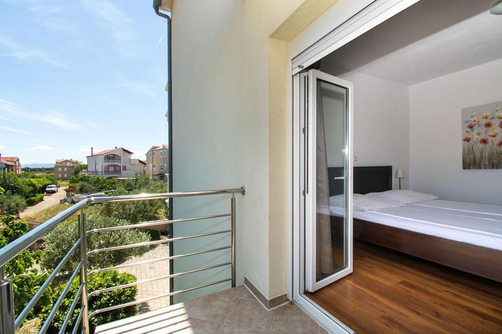 Apartments Kendes Водице Екстериор снимка