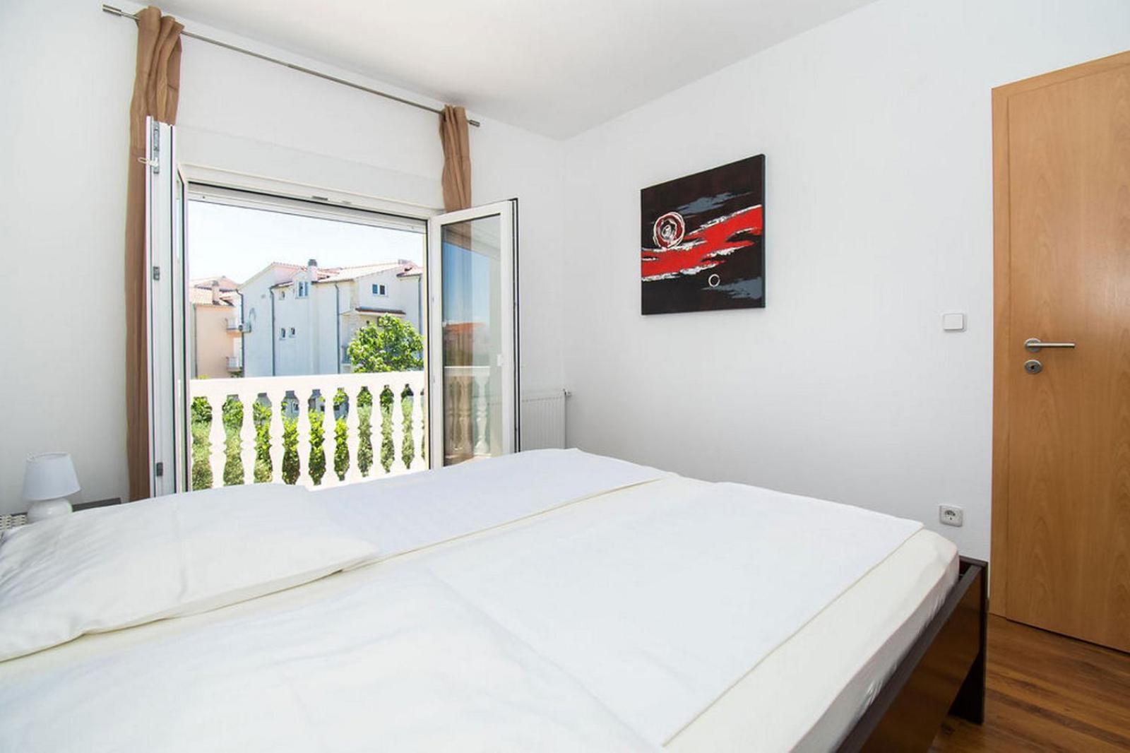 Apartments Kendes Водице Екстериор снимка