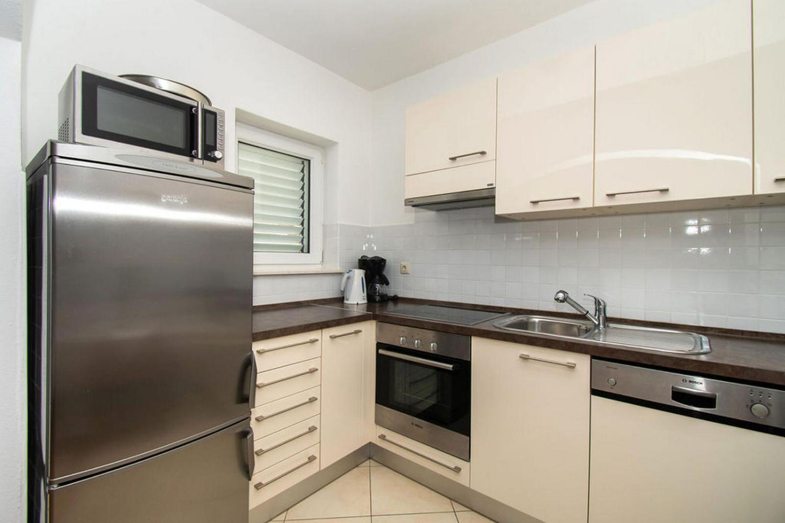 Apartments Kendes Водице Екстериор снимка