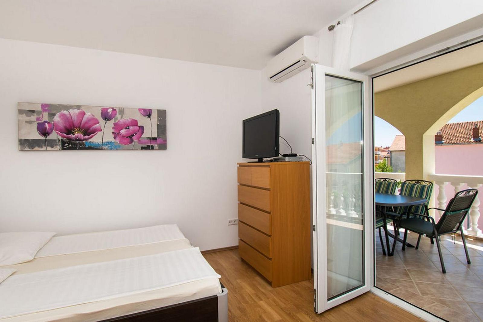 Apartments Kendes Водице Екстериор снимка