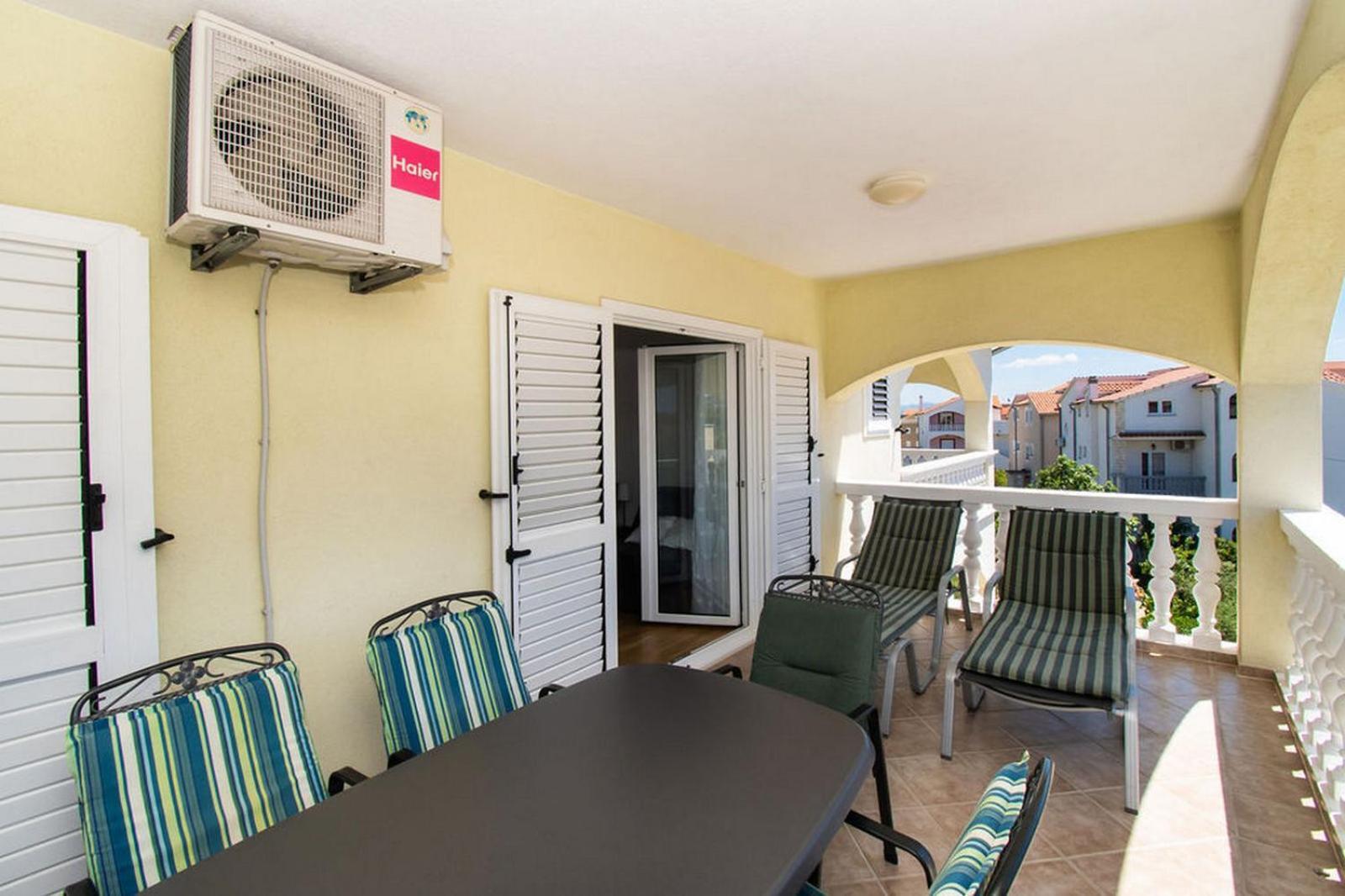 Apartments Kendes Водице Екстериор снимка