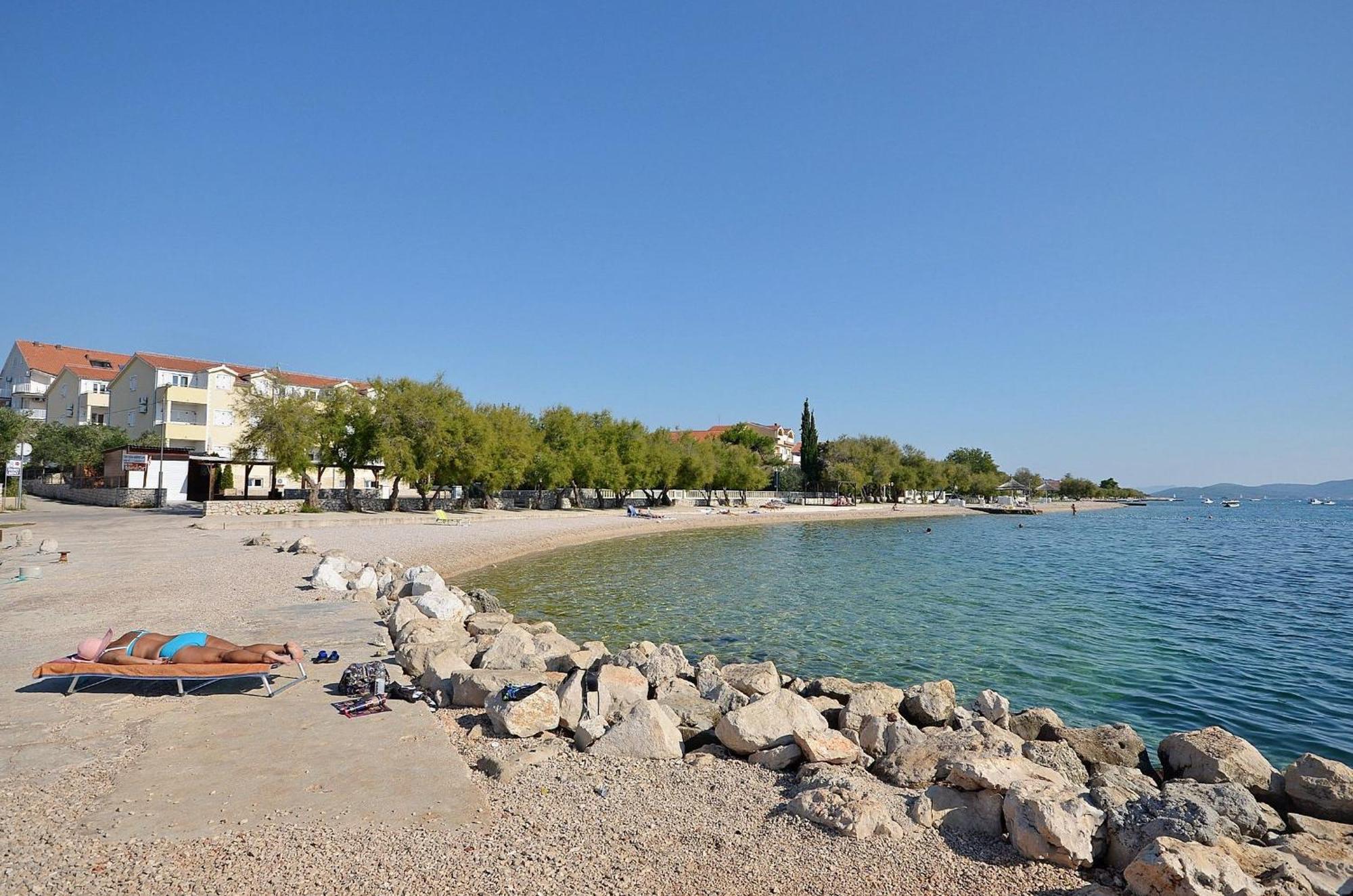 Apartments Kendes Водице Екстериор снимка