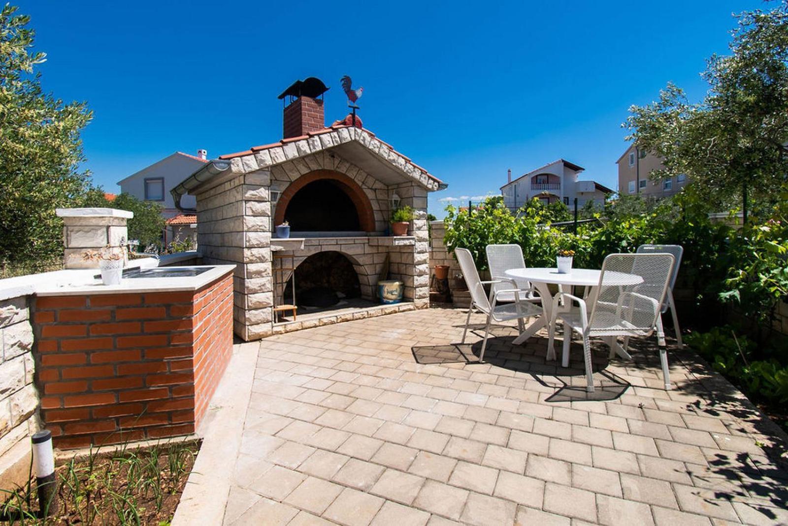 Apartments Kendes Водице Екстериор снимка
